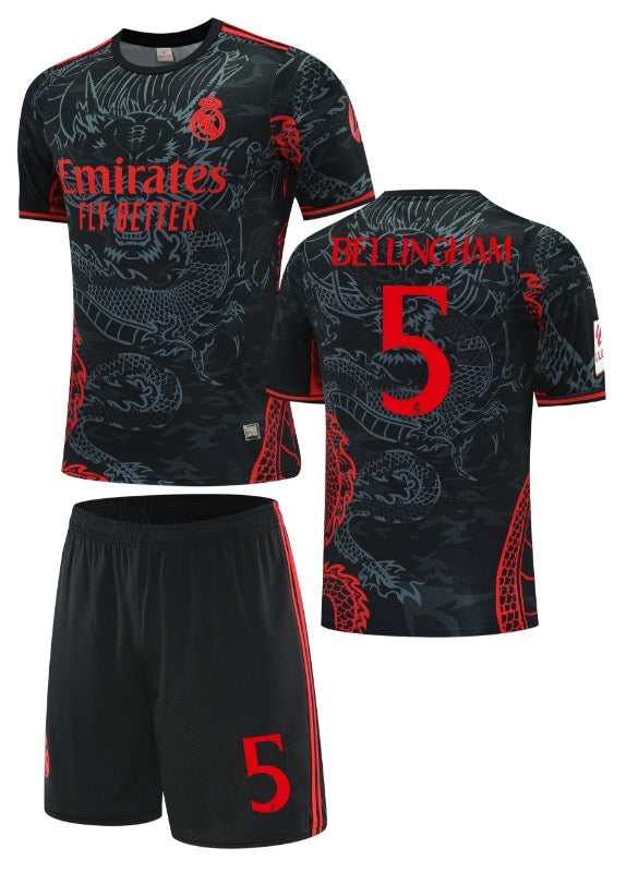 Real Madrid DE LA RED 18 シャツ 黒 Football Jersey Real Madrid fc Red dragon 2025-2026 Bellingham #number