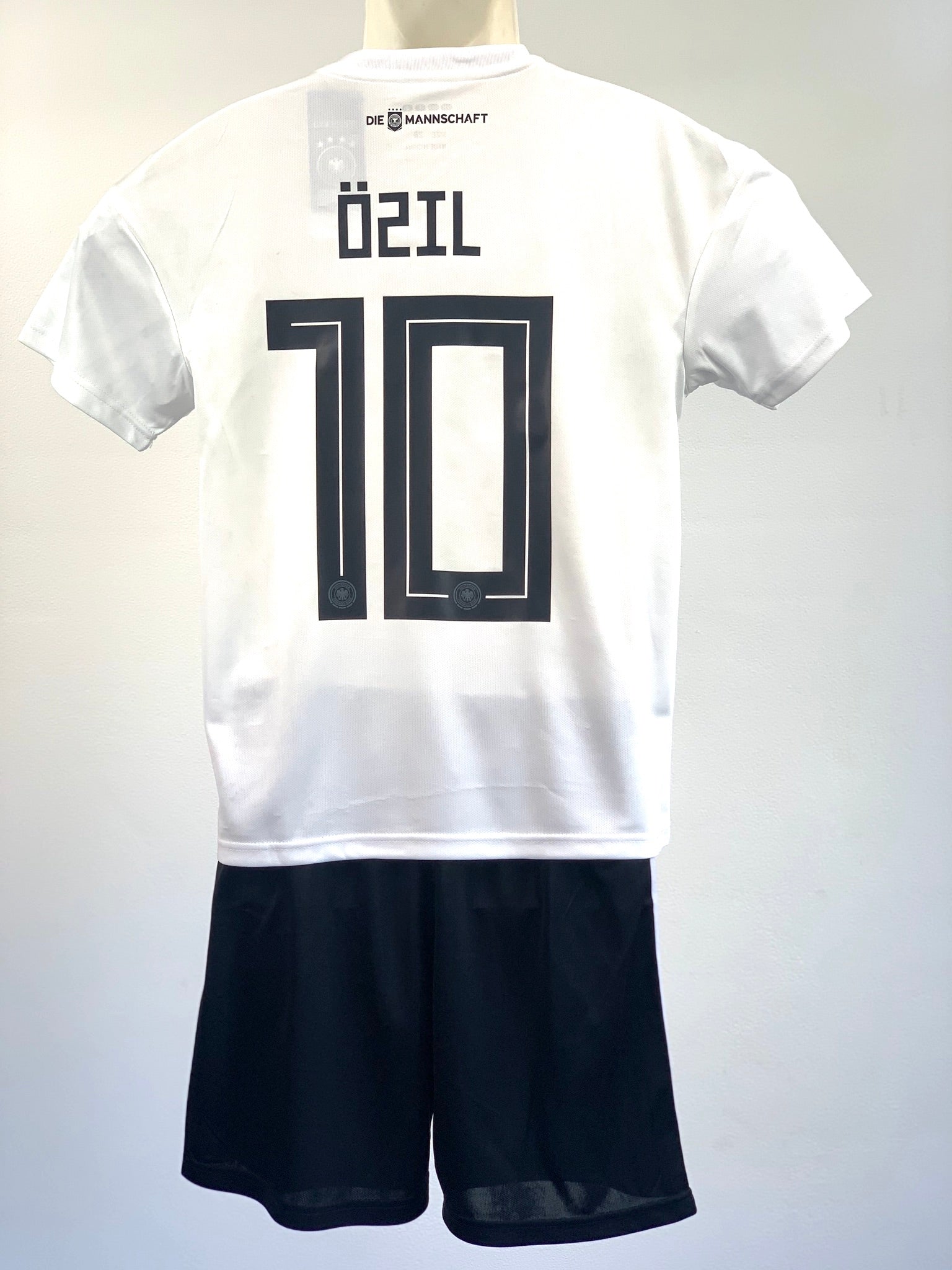 Football Jersey set Germany home Ozil number#10 (soccer sets / country sets / football kit / specials/ country kit / soccer kit / football kit )