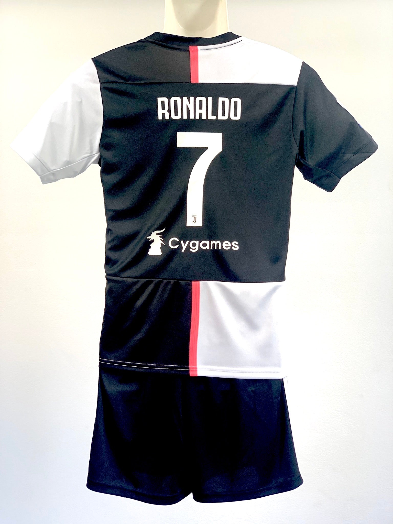 football Jersey Juventus home Ronaldo number#7 set ( Juva jersey / soc